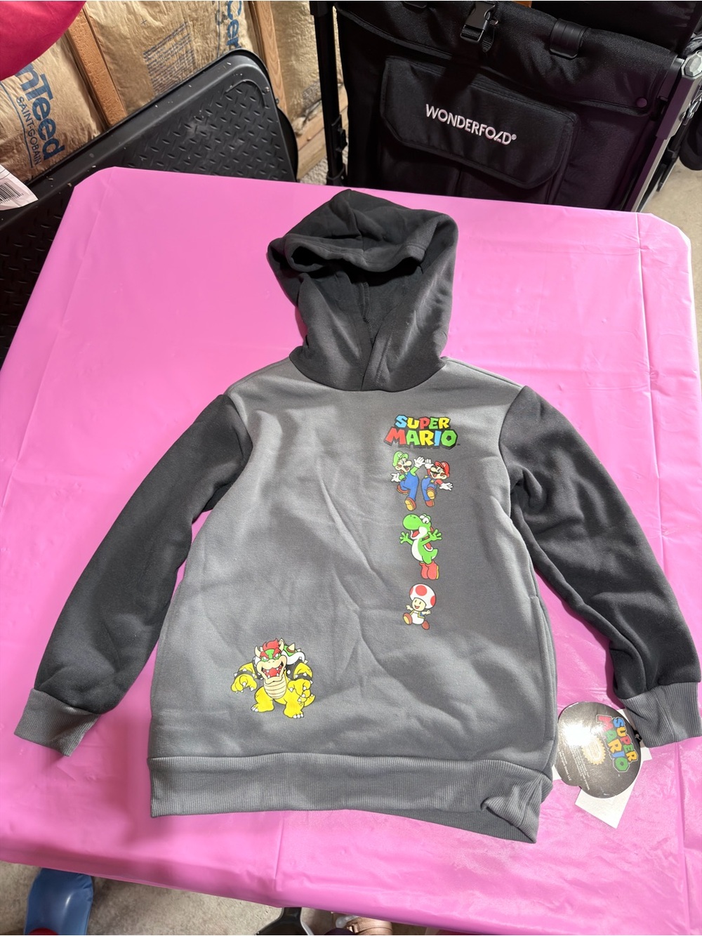Super Mario Kids' Gray & Black Pullover Hoodie XS